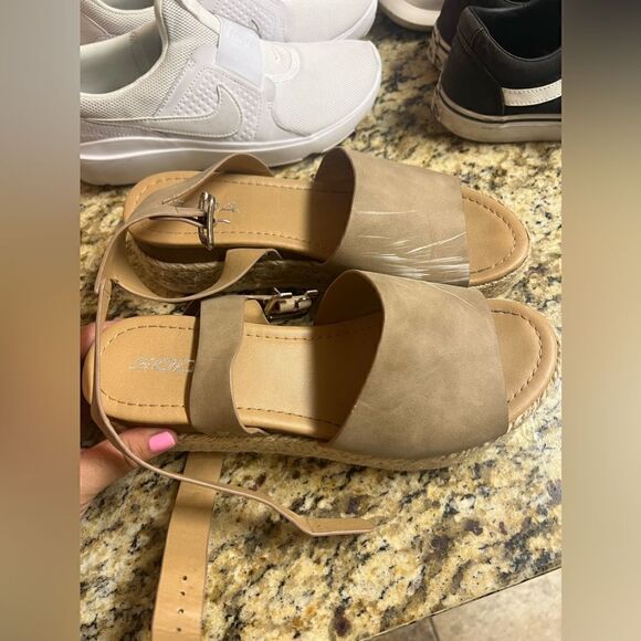 Soda Shoes - Soda Platform 